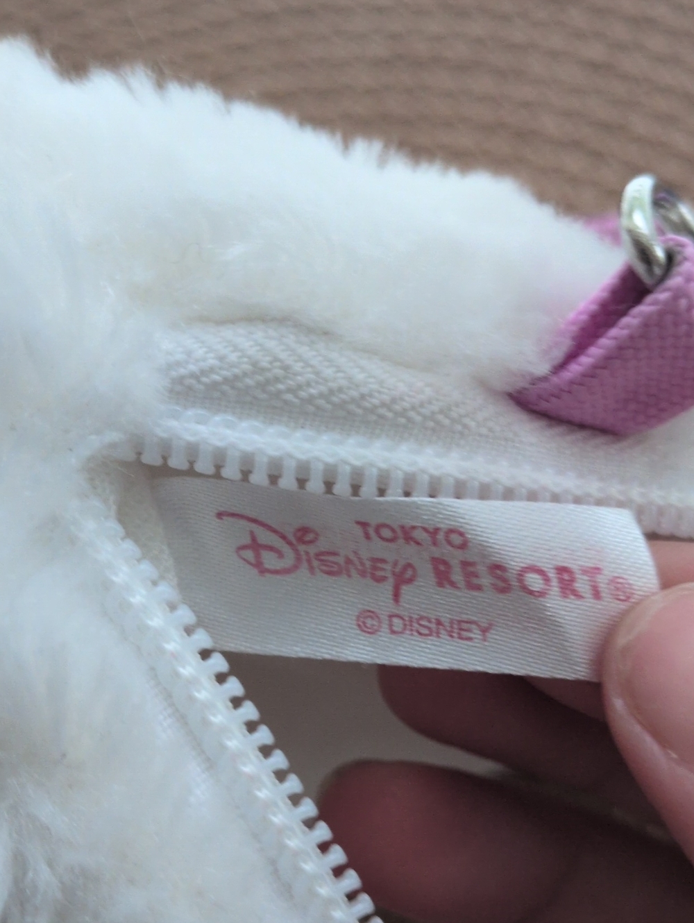 Tokyo Disney Daisy passholder Bag - Picture 6 of 6